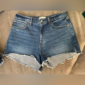 Abercrombie The mom Jean short